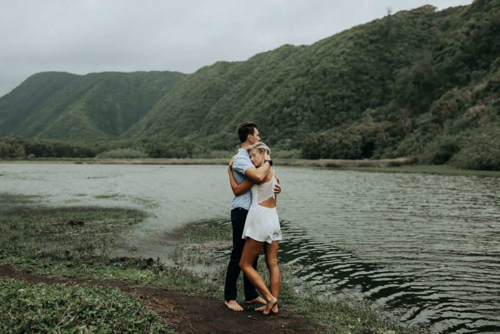 Hawaii adventure engagement shoot, Pololu valley