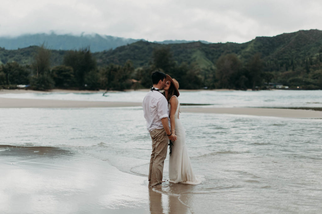 hawaii adventure elopement