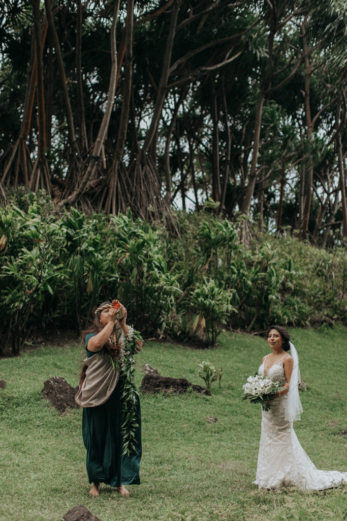 7 Ways to Personalize Your Hawaii Elopement